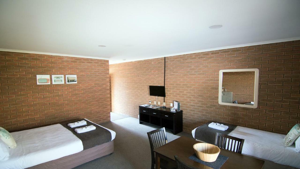 Ashleigh Court Motor Inn Mulwala Exterior photo